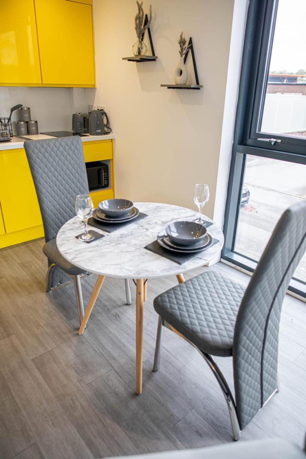 Excellent Studio Balcony Apartment In Sheffield Eksteriør bilde