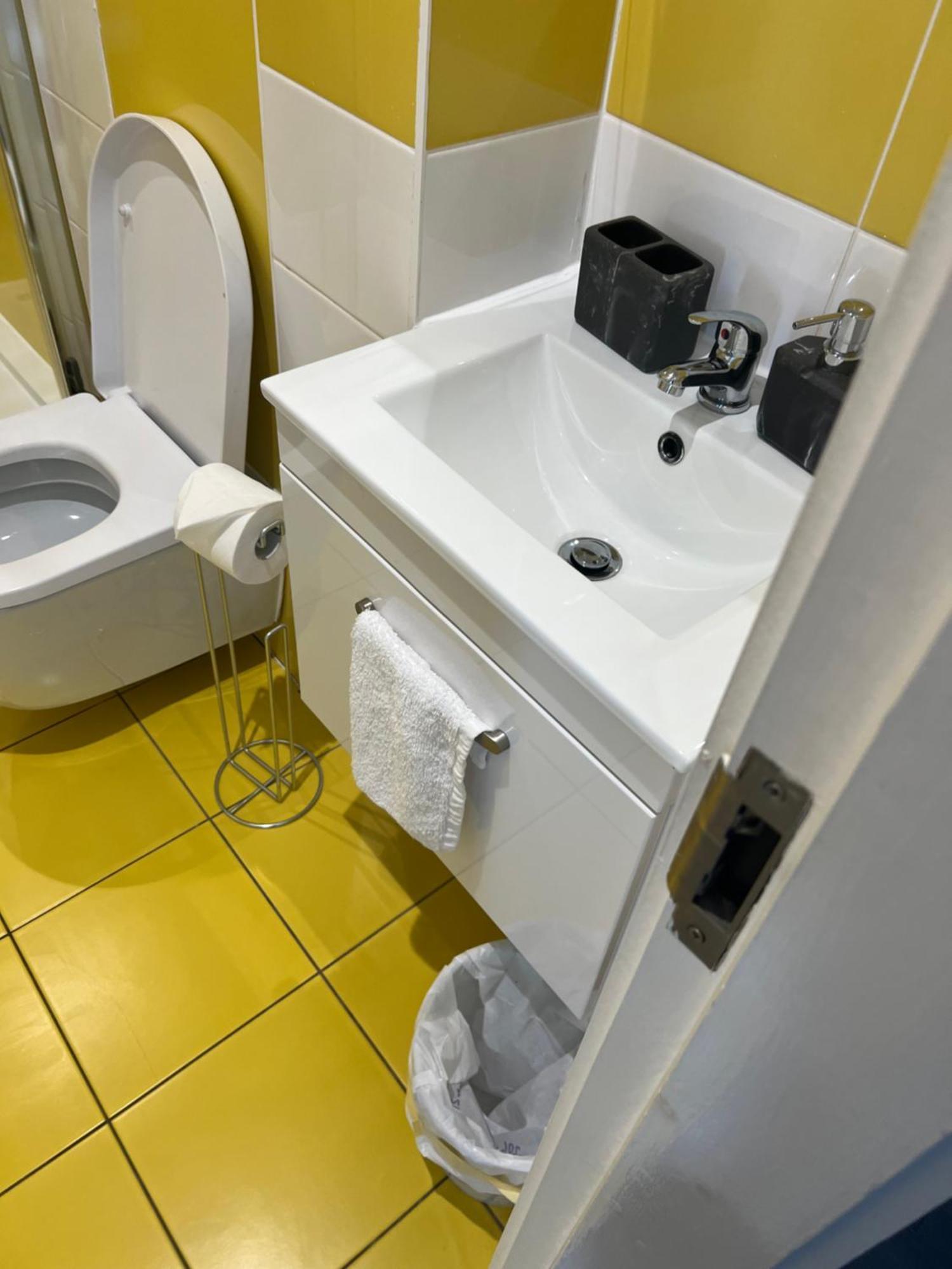 Excellent Studio Balcony Apartment In Sheffield Eksteriør bilde